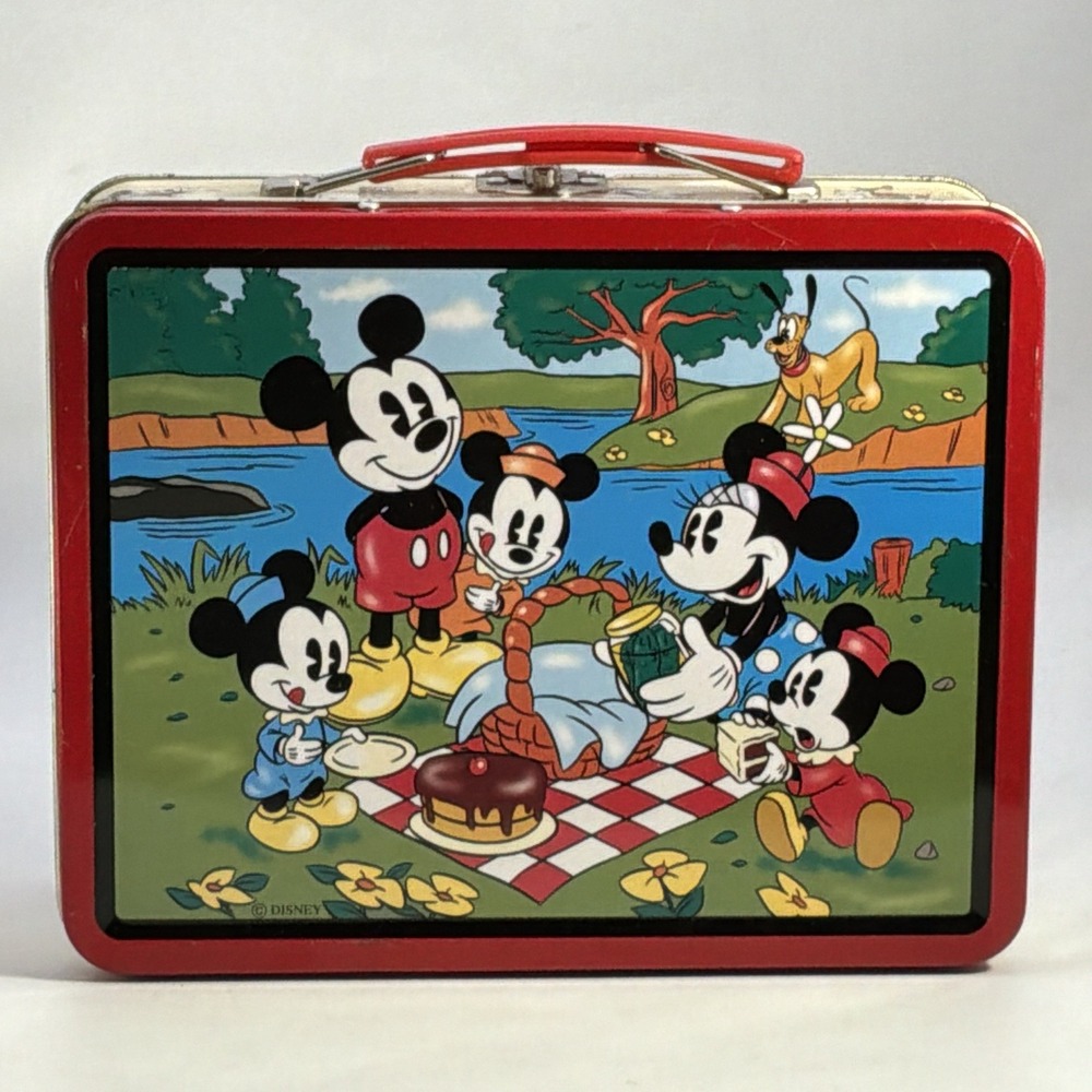1997 Mickey and Minnie lunchbox